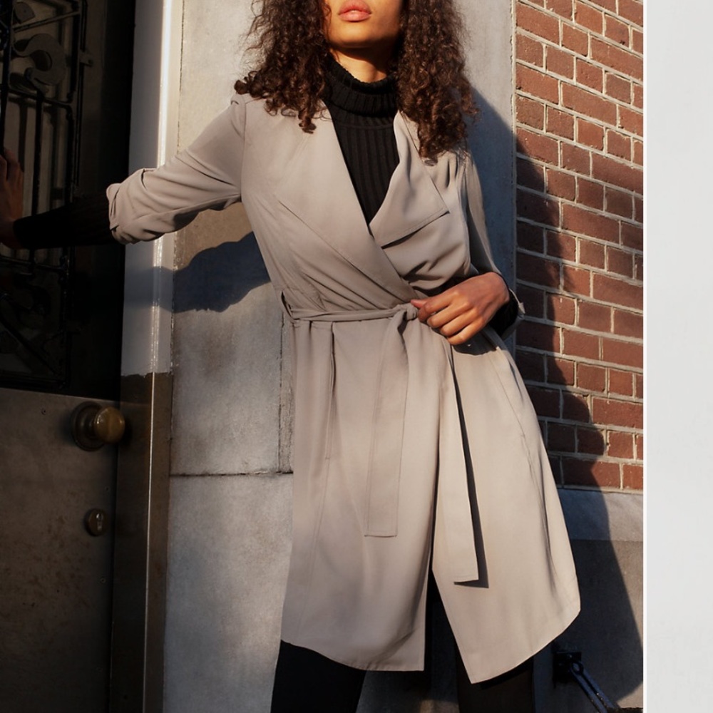 Babaton flowy trench coat